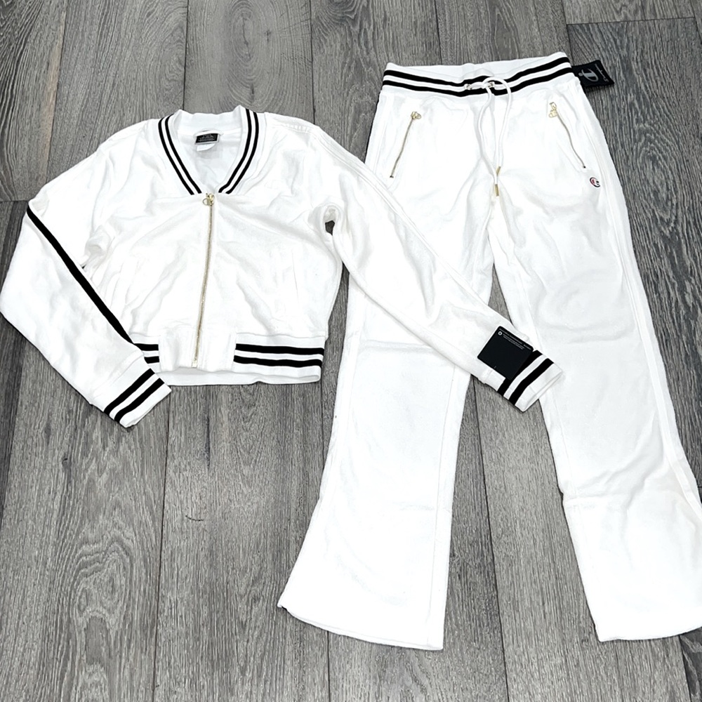 NWT CHAMPION terry cloth set. Size small.